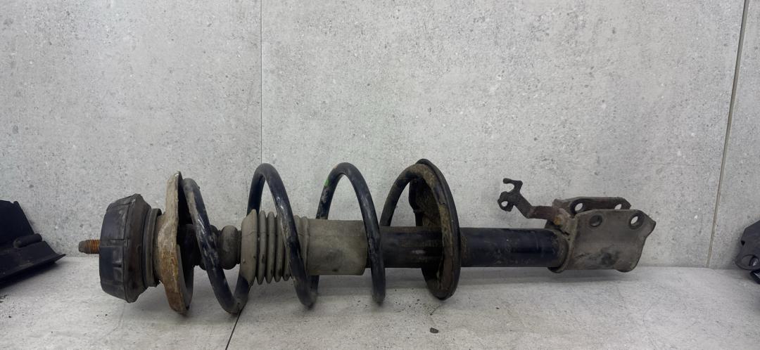 стойка передняя Renault Logan 1 поколение (2004 - 2009), 8200748984 - фото №1