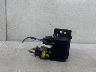 блок управления вентилятором (реле) Renault Clio 4 поколение (2012 - 2016), 255501295R