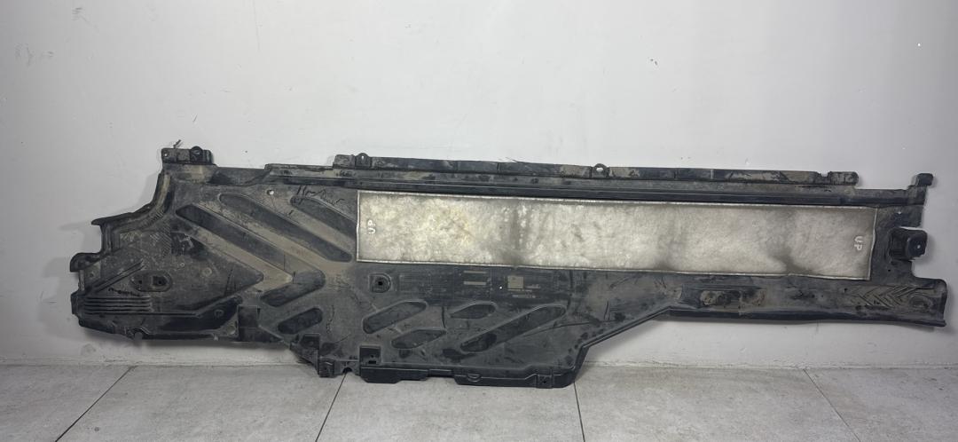 защита днища Mercedes-Benz C-Класс W205/S205/C205 (2014 - 2018), A2056841900 - фото №1