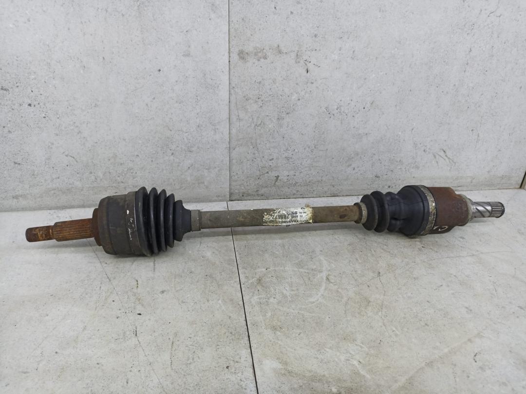 полуось передняя левая (приводной вал, ШРУС) Renault Megane 3 поколение 2012, 8200788672 - фото №1
