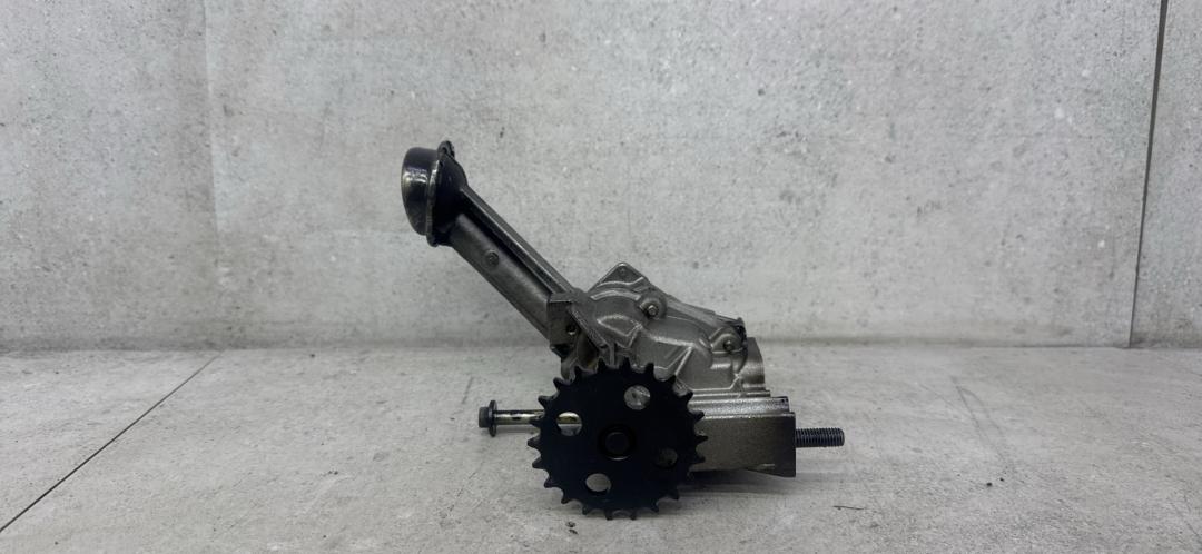 насос масляный Renault Scenic 2 поколение (2003 - 2006), 1.5 л., дизель, 8200307174 - фото №1