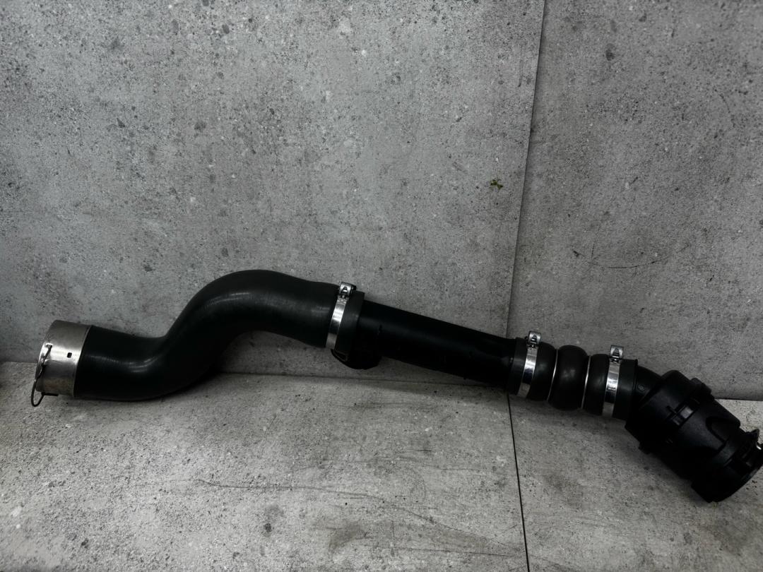 патрубок интеркулера Nissan Qashqai 2 поколение (2013 - 2019), 144609787R - фото №1