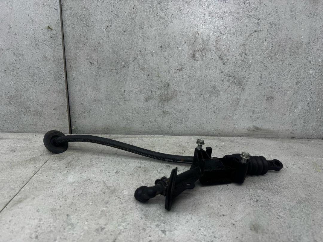 цилиндр сцепления главный Ford Transit 7 поколение 2006, BK21-7A543 - фото №1