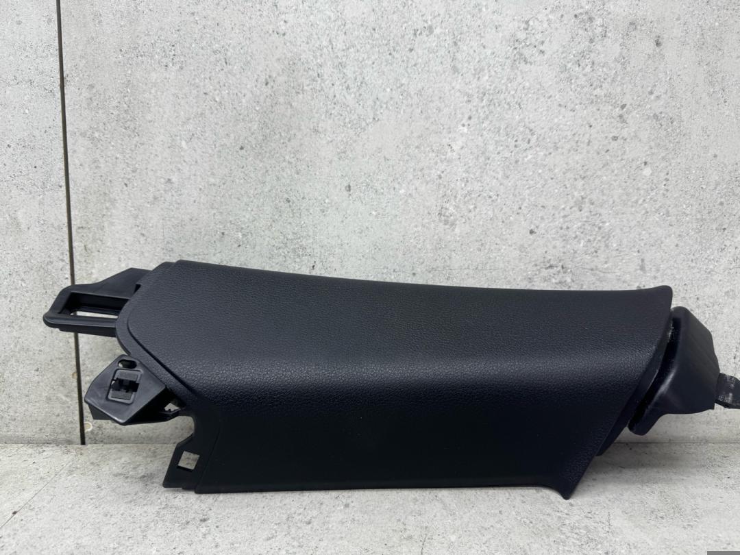 обшивка стойки Porsche Macan 1 поколение (2013 - 2019), 95B867288 - фото №1