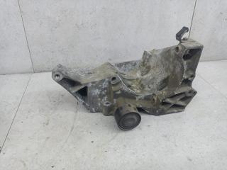 кронштейн генератора BMW X5 E70 2010, 11167802639