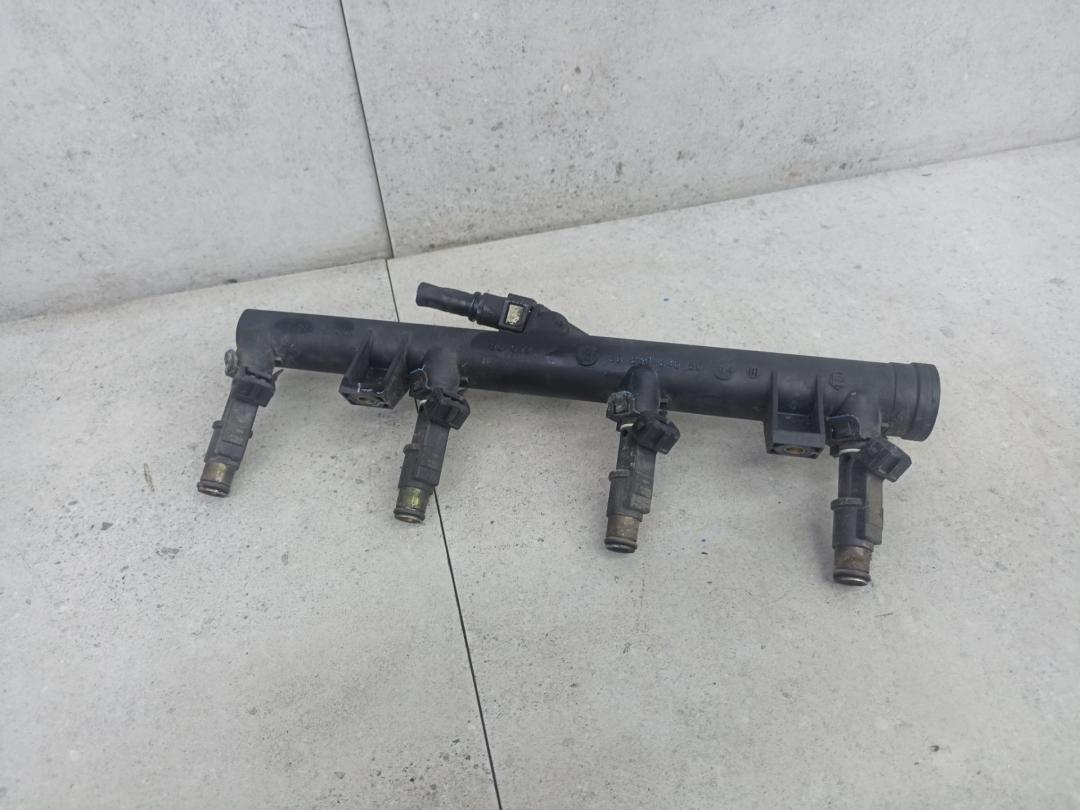 топливная рампа Peugeot 307 1 поколение 2005, 9628084680 - фото №1