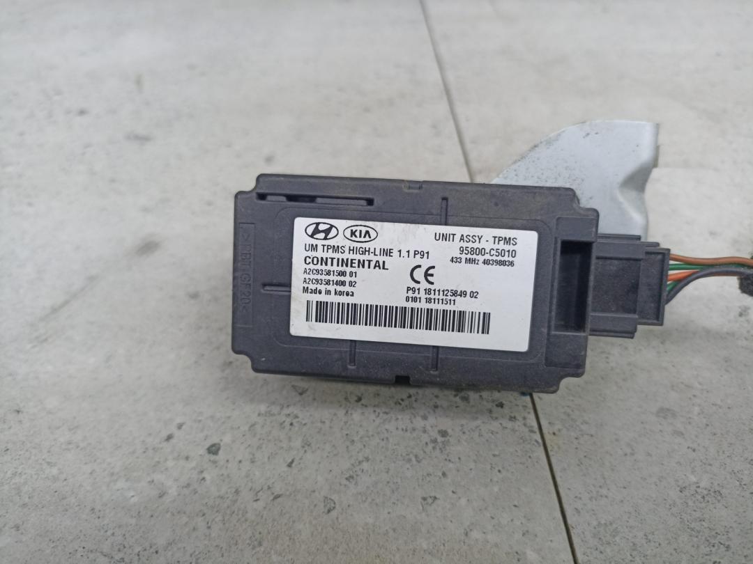 датчик давления в шине Kia Sorento 3 поколение 2017, 95800C5010 - фото №1