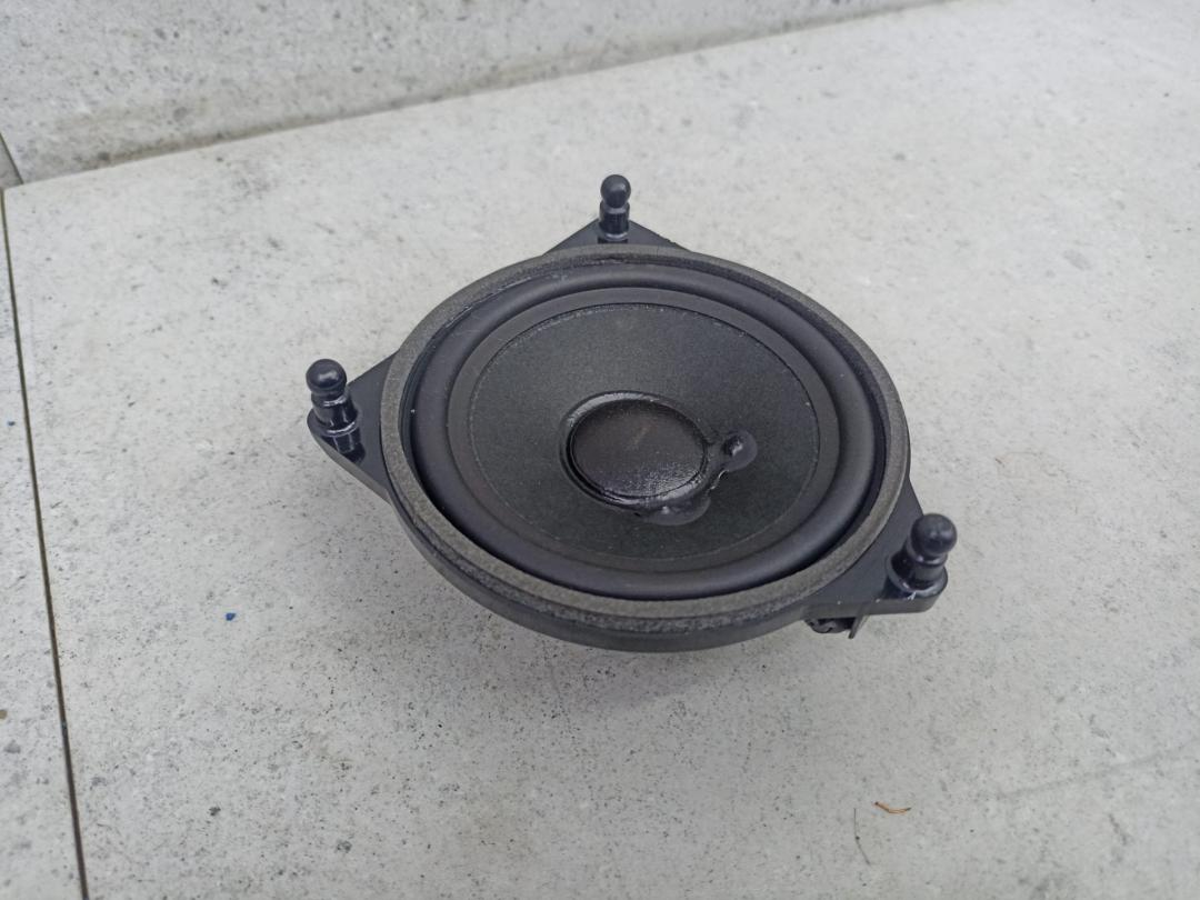 динамик Mercedes-Benz C-Класс W205/S205/C205 2017, 4.0 л., M 177.980, бензин, A2058205600 - фото №1