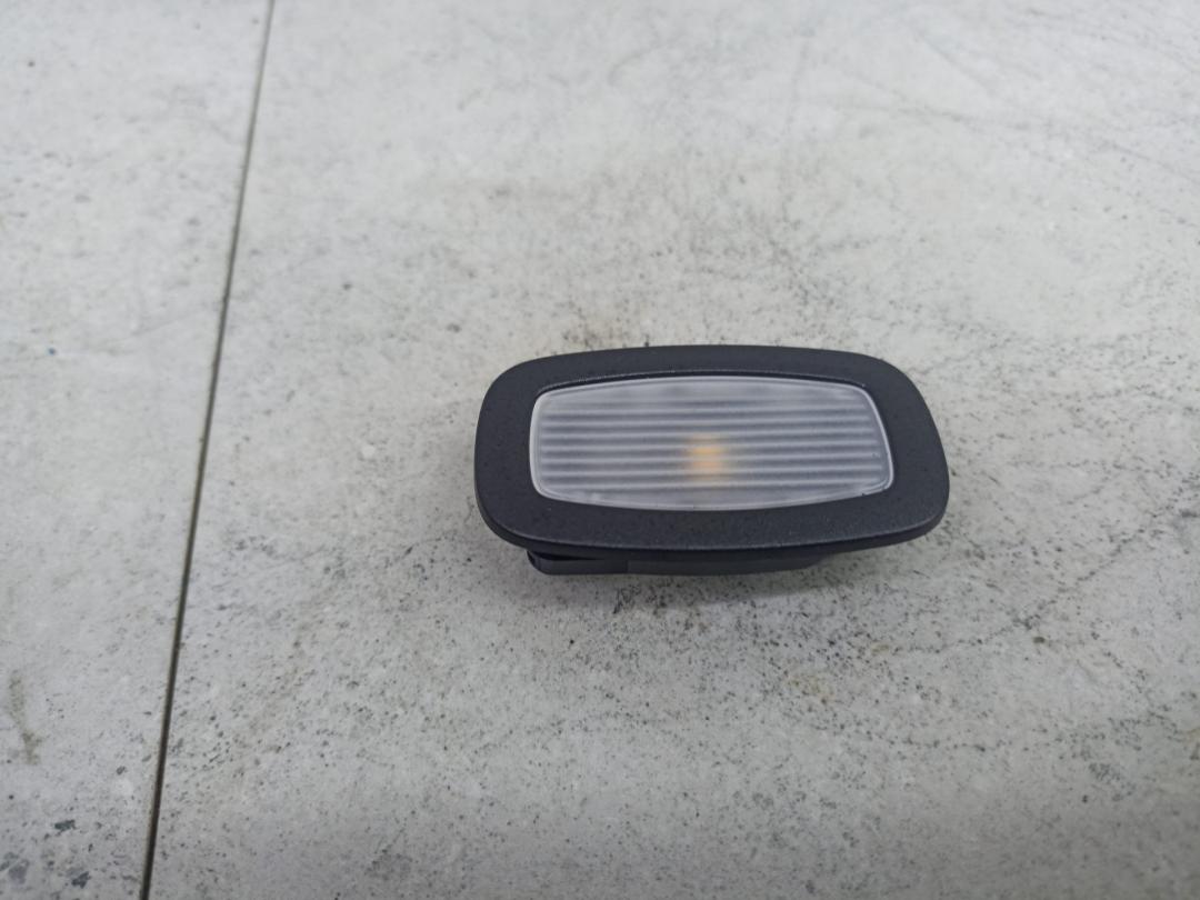 фонарь салона (плафон) Mercedes-Benz C-Класс W205/S205/C205 2017, 4.0 л., M 177.980, бензин, A0009064306 - фото №1