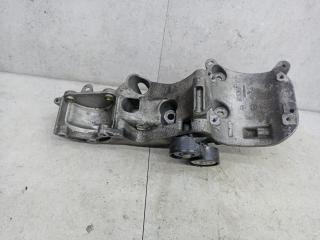 кронштейн генератора Renault Logan 1 поколение [рестайлинг] 2012, 8200325674, 8200680344