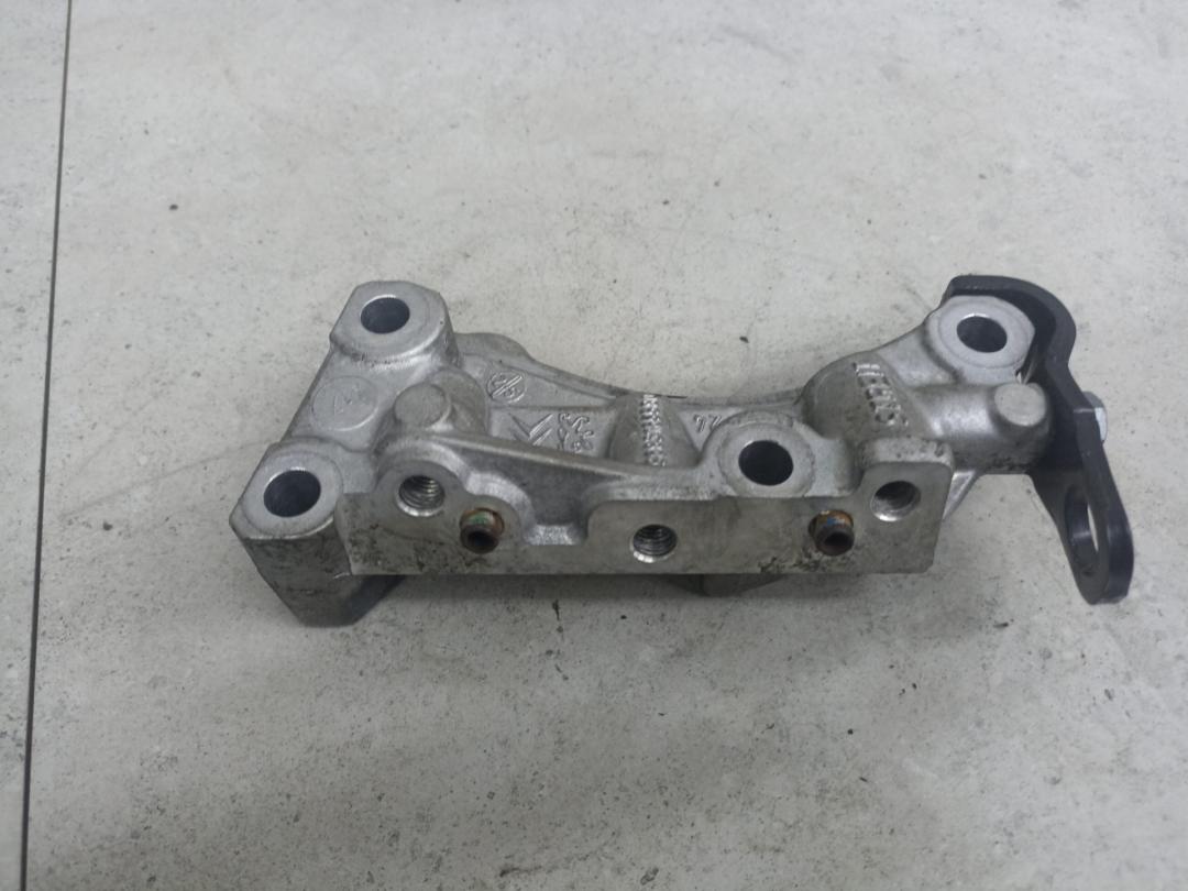 кронштейн двигателя Peugeot 308 T9 2016, 9683165580 - фото №1