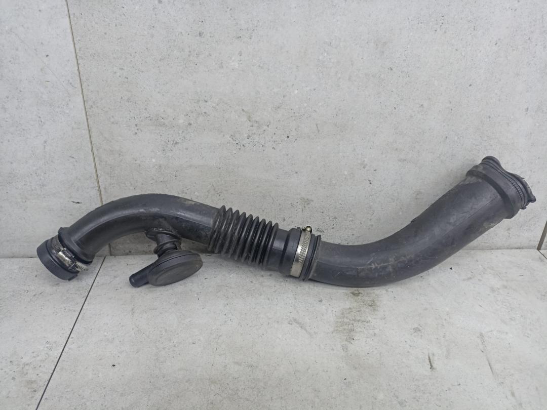 патрубок интеркулера Renault Megane 2 поколение 2004, 8200218988, 8200218987 - фото №1