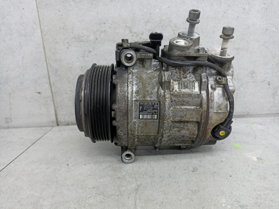 компрессор кондиционера Mercedes-Benz GLE W166 2017, A0008303702 - фото №1