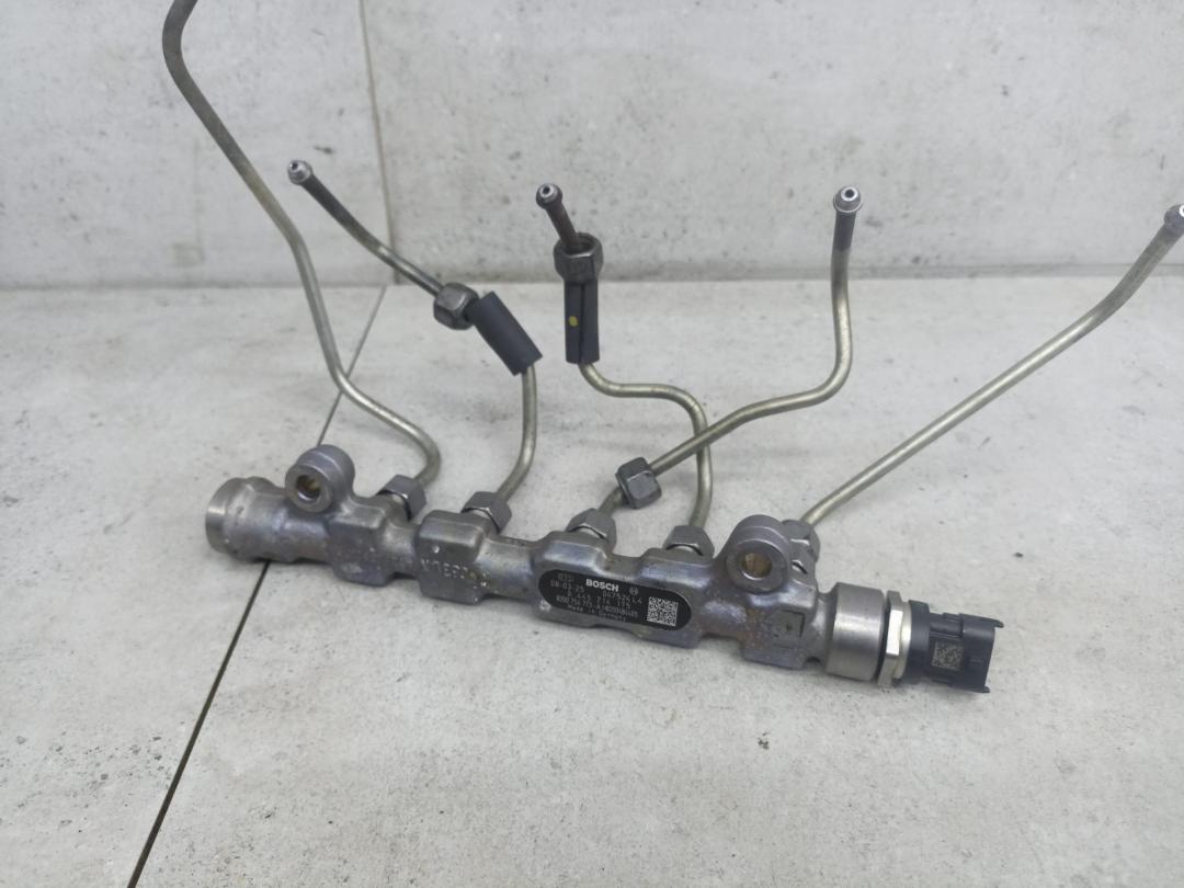 топливная рампа Renault Master 3 поколение 2012, 8200754773 - фото №1