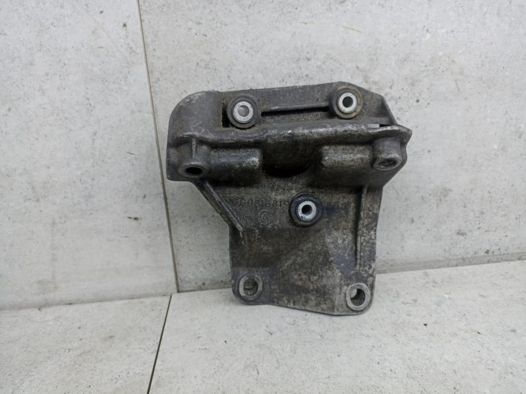 кронштейн гидроусилителя Renault Clio 1 поколение 1996, 7700816819 - фото №1