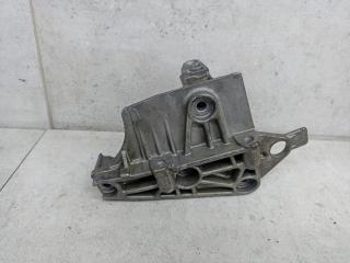 кронштейн двигателя Renault Clio 2 поколение (1998 - 2002), 8200408663