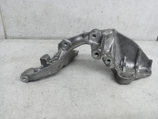 кронштейн клапана EGR Nissan X-Trail T32 2016, 147174072R