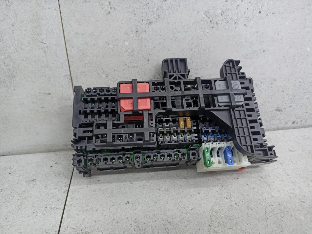 блок предохранителей Mercedes-Benz GLC Coupe C253 2019, A1679063103 - фото №1