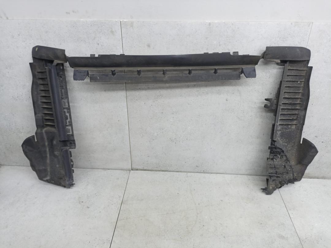 воздуховод (дефлектор) радиатора Mercedes-Benz GLC Coupe C253 2018, A2135050030 - фото №1