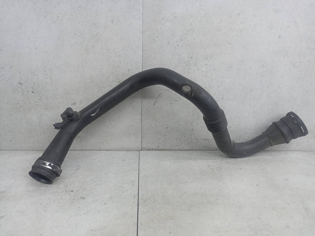 патрубок интеркулера Renault Megane 3 поколение 2012, 8200981497 - фото №1