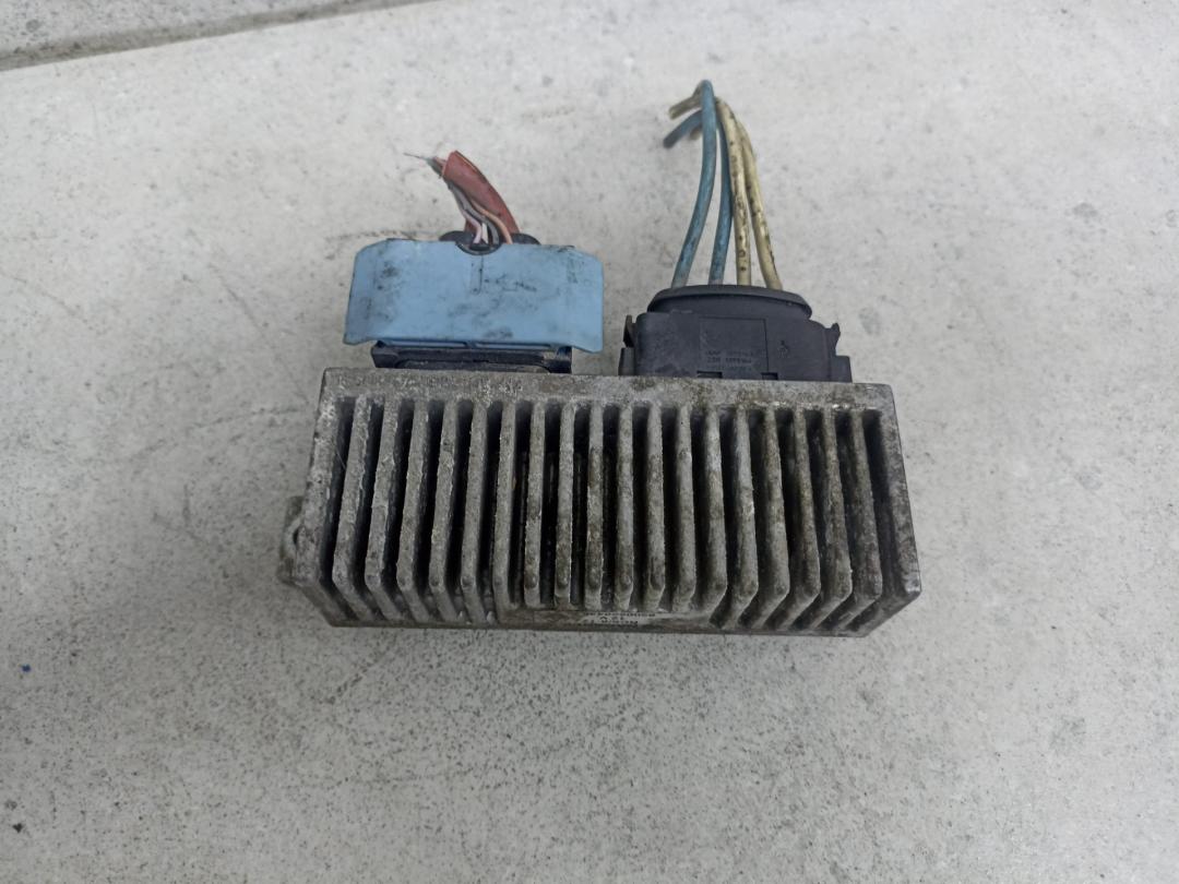 реле накала свечей Renault Master 3 поколение (2010 - 2014), 8200558438 - фото №1