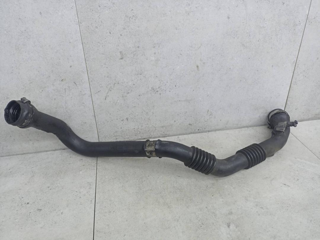 патрубок интеркулера Renault Kangoo 2 поколение 2011, 8200875380, 8200874705 - фото №1