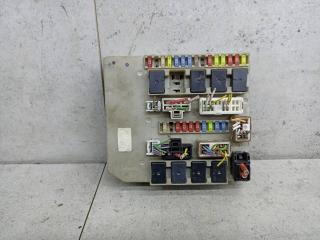 блок предохранителей Renault Clio 3 поколение (2005 - 2009), 674660B