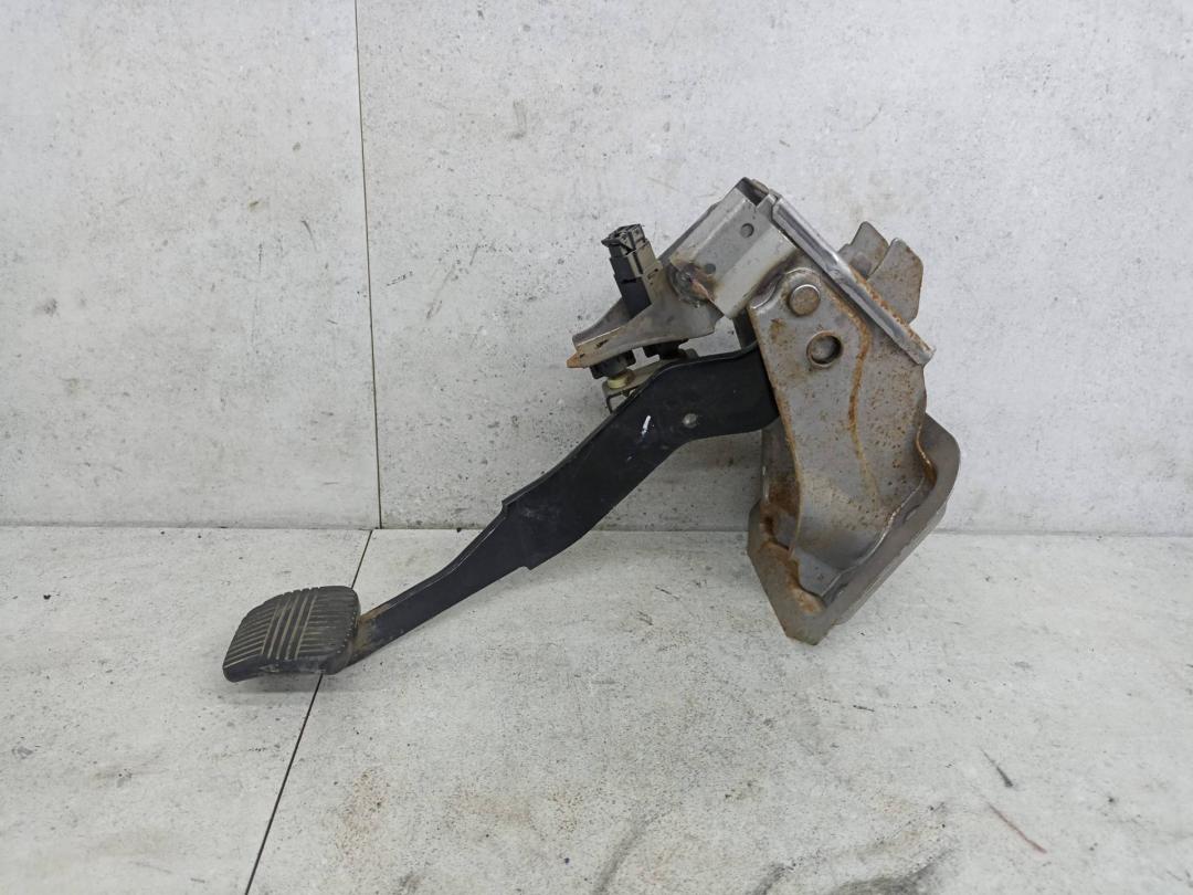 педаль тормоза Nissan X-Trail T30 2003, 465018H805 - фото №1