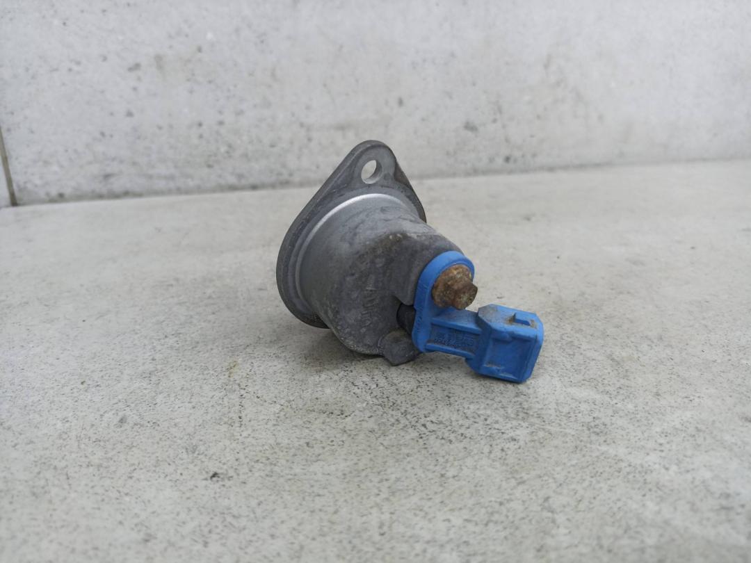 датчик коленвала Ford Focus 2 поколение 2008, 1.6 л., HWDA, бензин, YS6A6C315AB - фото №1