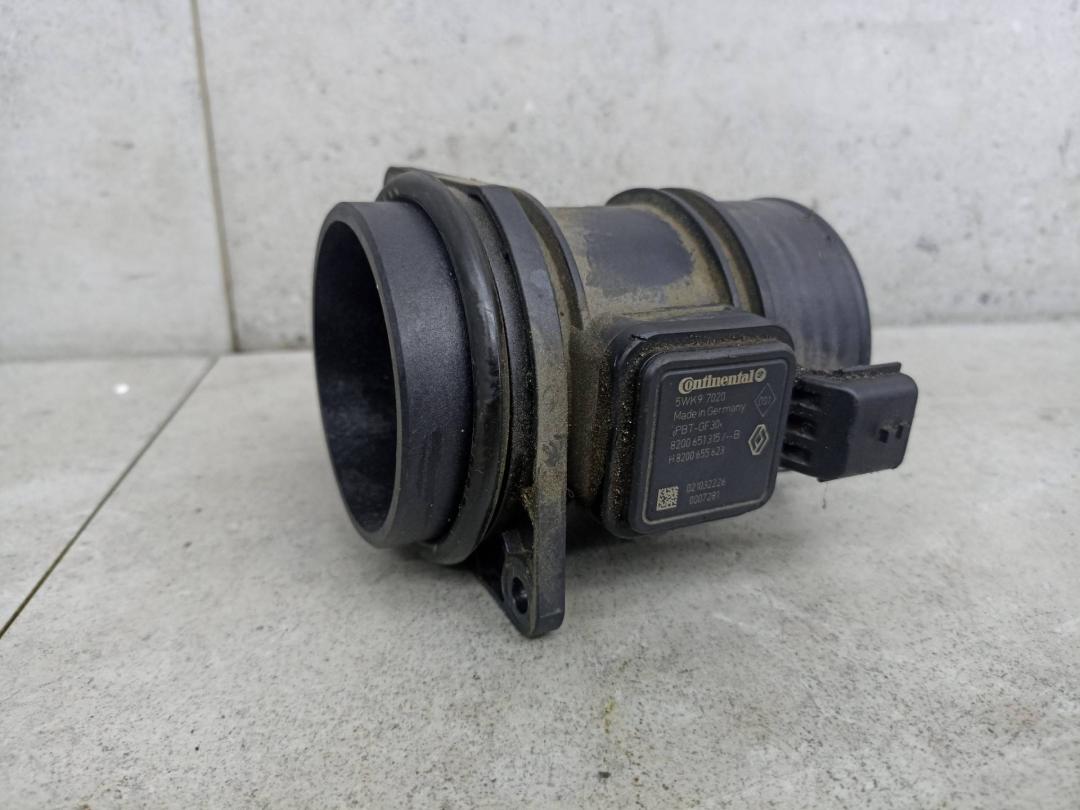 расходомер воздуха Renault Duster 1 поколение 2013, 8200651315 - фото №1