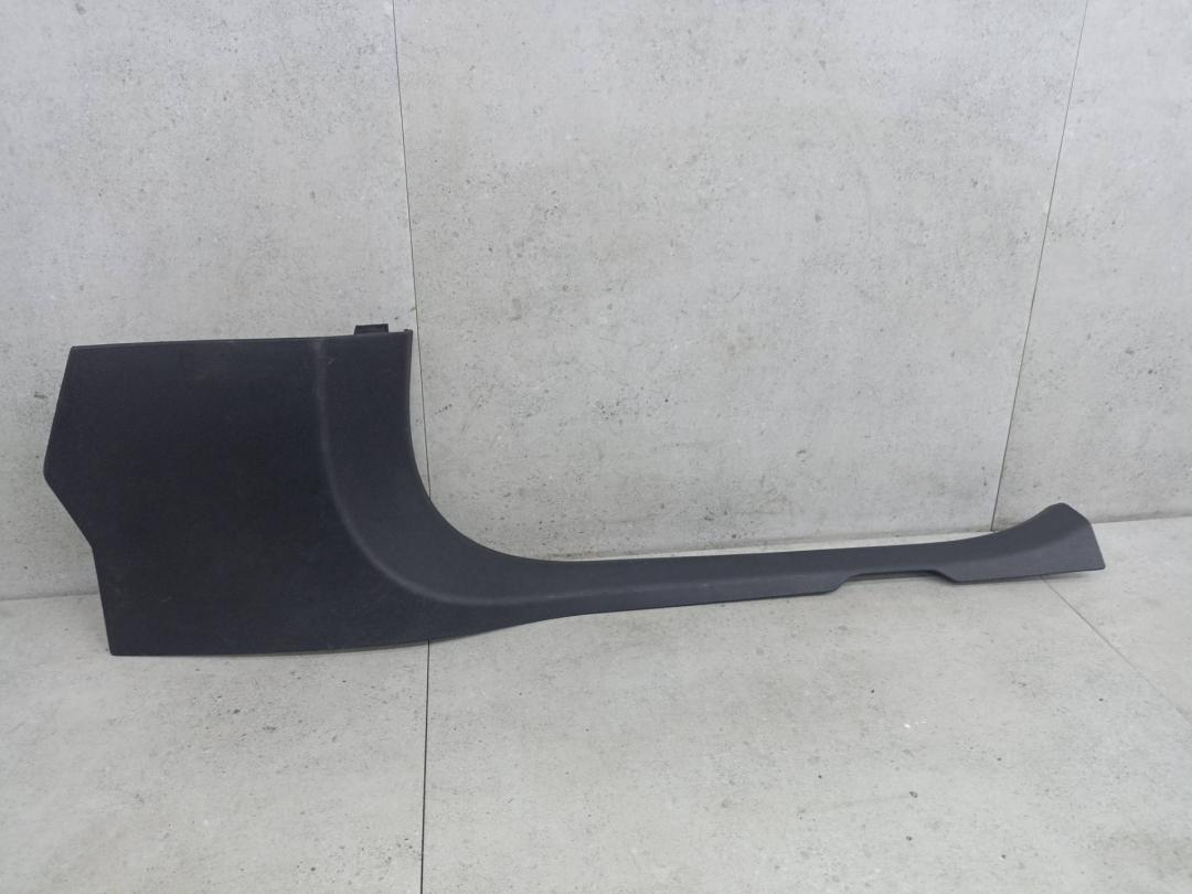 накладка на порог внутренняя Mercedes-Benz C-Класс W205/S205/C205 (2014 - 2018), A2056860636 - фото №1