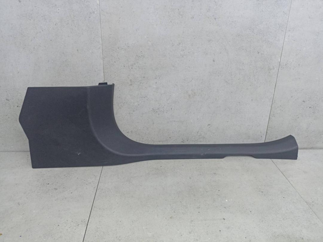 накладка на порог внутренняя Mercedes-Benz C-Класс W205/S205/C205 (2014 - 2018), A2056860636 - фото №1