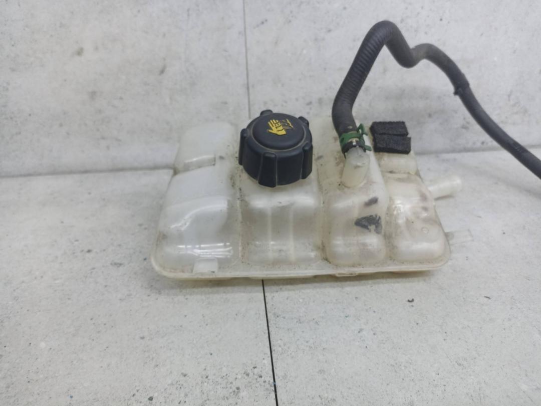 бачок расширительный Renault Megane 4 поколение 2018, 217104048R - фото №1