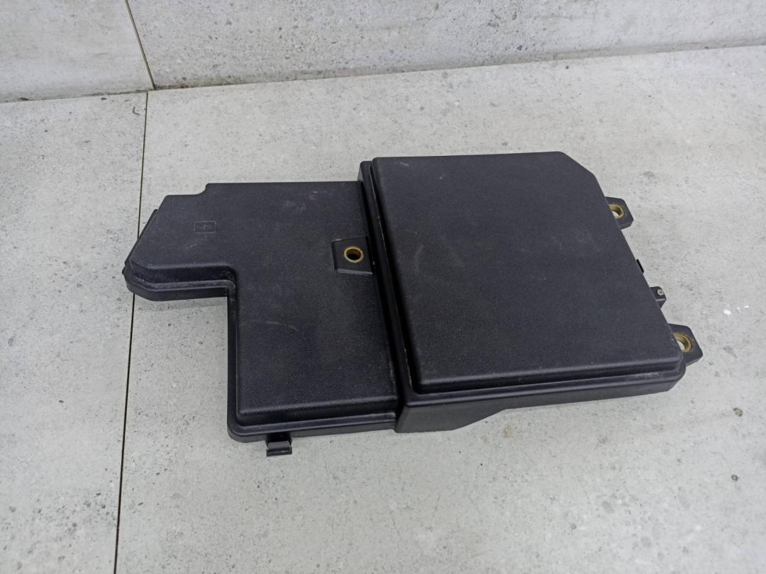 крышка блока предохранителей Renault Megane 4 поколение 2018, 243127929R - фото №1