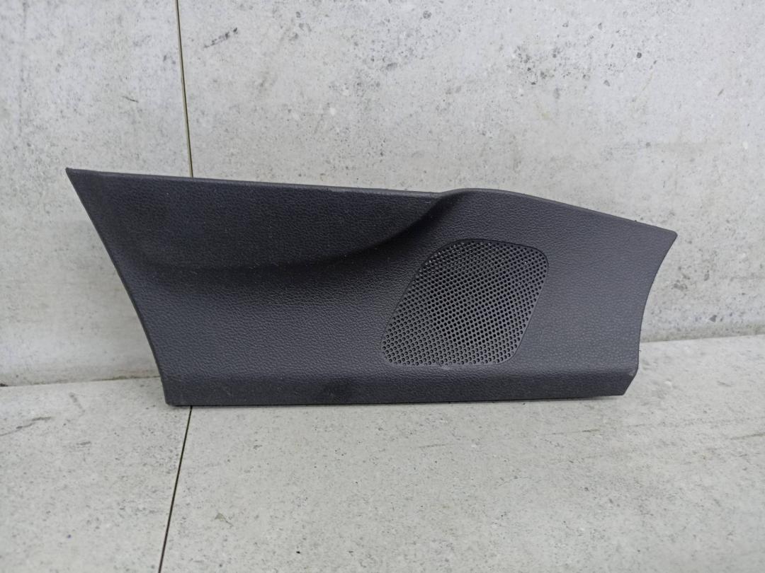 пластик Renault Scenic 4 поколение 2018, 682108542R - фото №1