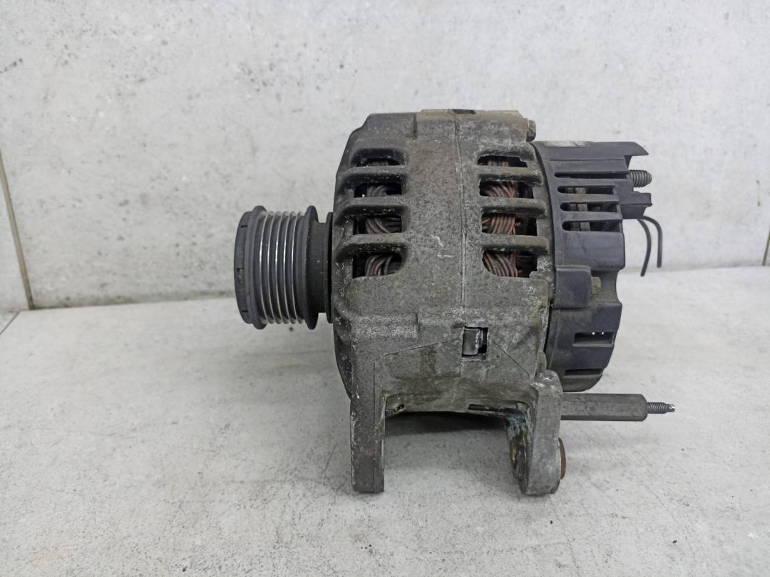 генератор Volkswagen Golf 4 поколение 2005, 038903023R - фото №1