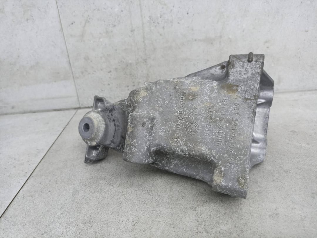 кронштейн двигателя Mercedes-Benz GLC Coupe C253 2018, 2.1 л., OM 651.921, дизель, A6512235604 - фото №1