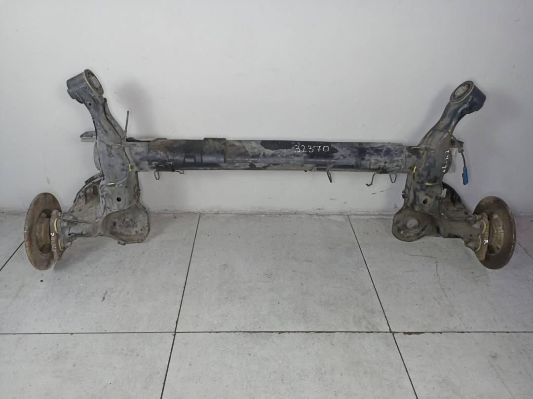 балка подвески задняя Opel Crossland X 1 поколение 2019, 3649307 - фото №1