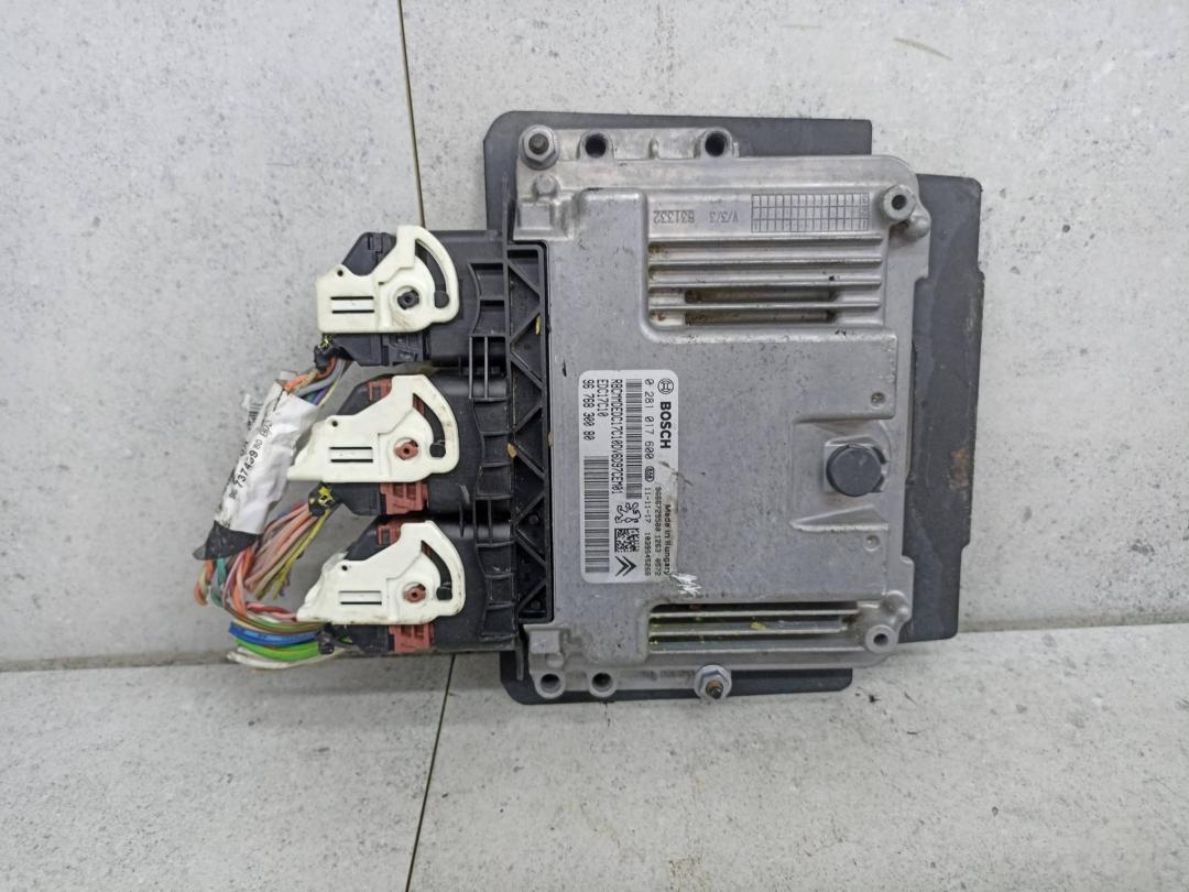 блок управления двигателем Peugeot Partner 2 поколение (B9) 2011, 9676830080, 9666729580 - фото №1