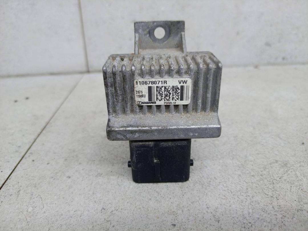 реле накала свечей Renault Master 3 поколение 2014, 110678071R - фото №1