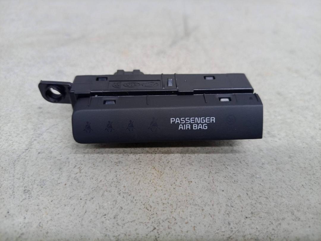 индикатор подушки безопасности Kia Sportage 4 поколение 2017, 95960F1710 - фото №1