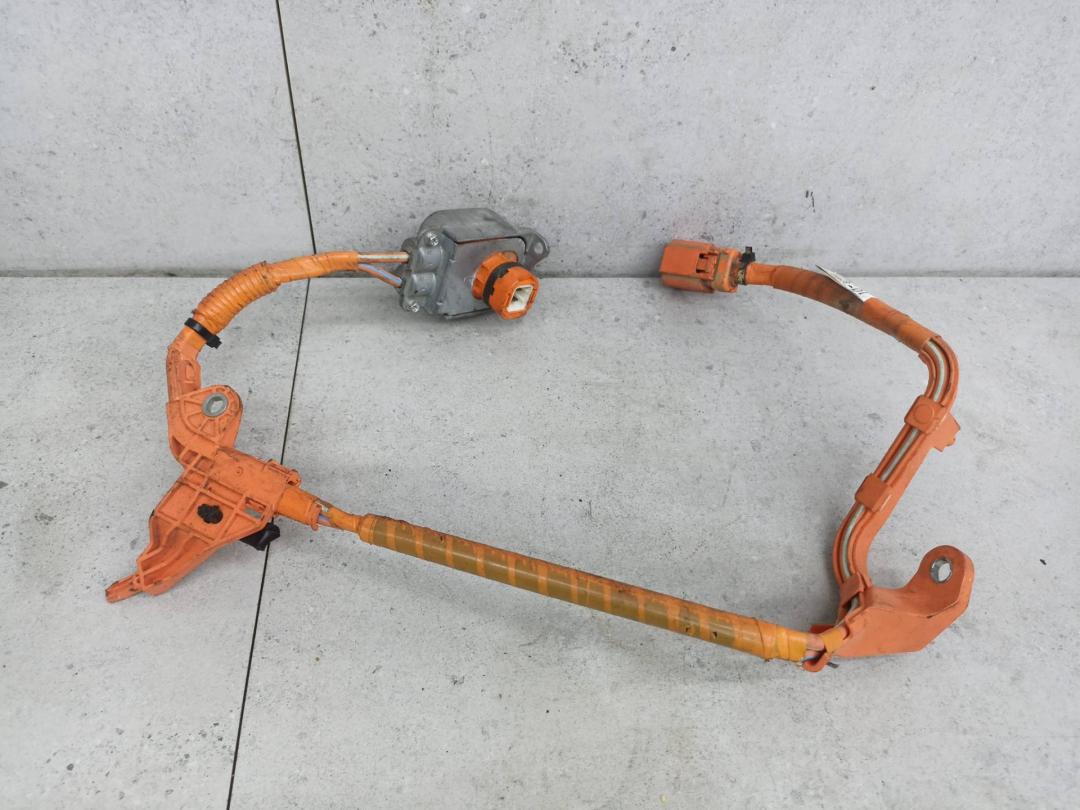 проводка Toyota Prius 4 поколение XW50 2018, 821H247010 - фото №1