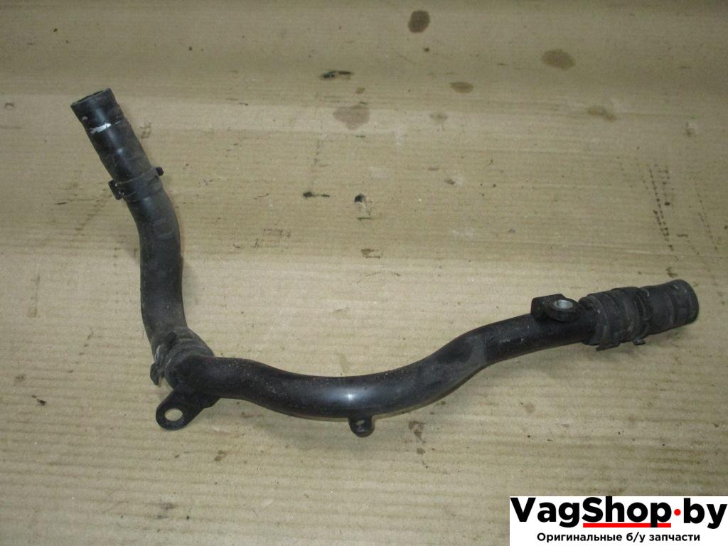 трубка охлаждающей жидкости Audi A6 4F/C6 2006, 3.2 л., FSI, AUK, бензин, АКПП, зеленый, седан, полный привод, 06E121044C - фото №1