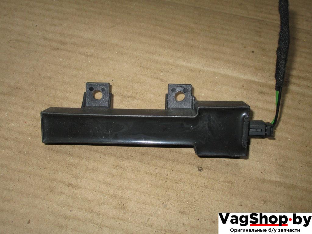 антенна сигнализации Audi A6 4F/C6 2006, 3.2 л., FSI, AUK, бензин, АКПП, зеленый, седан, полный привод, 4F0909141C - фото №1