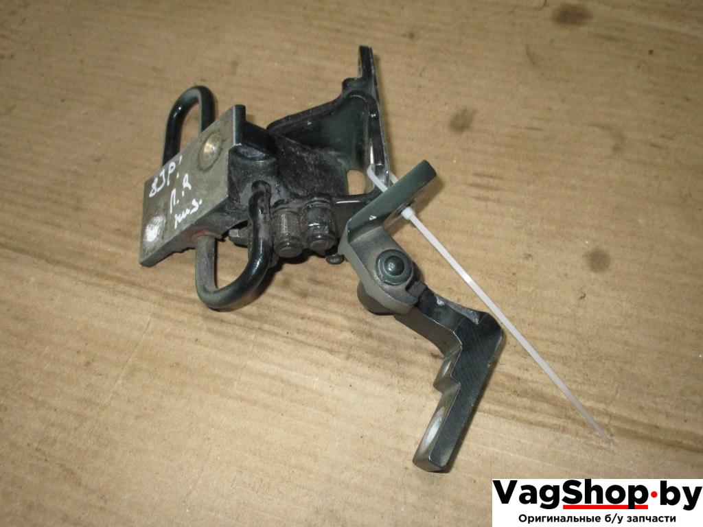 петля двери Audi A6 4F/C6 2006, 3.2 л., FSI, AUK, бензин, АКПП, зеленый, седан, полный привод - фото №1