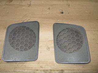 сетка на динамик Volkswagen Caddy 3 поколение [рестайлинг] 2011, 1.6 л., TDi, CAY, дизель, МКПП, серебро, минивэн, передний привод, 2K0858425, 2K0858426