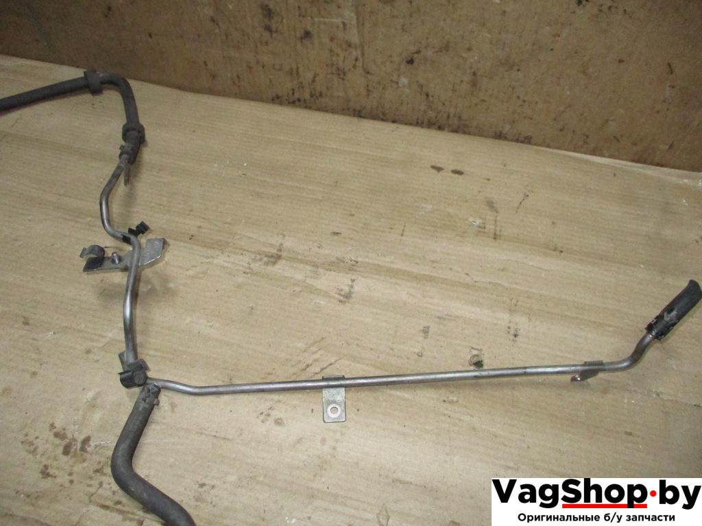 трубка охлаждающей жидкости Volkswagen Passat B6 2008, 2.0 л., TSI, CAW, бензин, АКПП, белый, универсал, передний привод, 06J121075B - фото №1