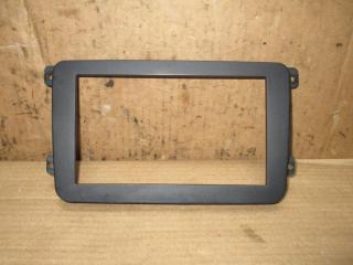 рамка под магнитолу Volkswagen Passat B6 2008, 2.0 л., TSI, CAW, бензин, АКПП, белый, универсал, передний привод