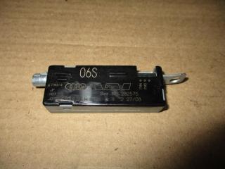 усилитель антенны Audi A6 4F/C6 2007, 2.8 л., FSI, BDX, бензин, АКПП, черный, универсал, передний привод, 4F9035225H