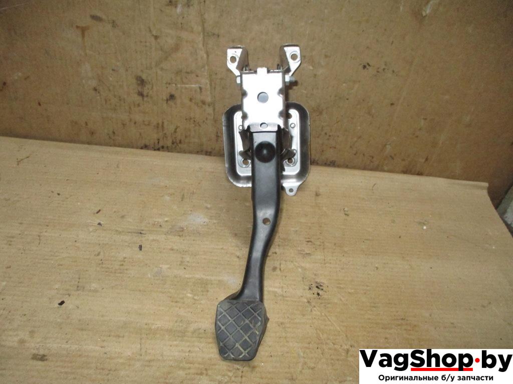 педаль тормоза Volkswagen Golf 6 поколение 2012, 1.6 л., TDi, CAY, дизель, МКПП, красный, хетчбэк 5 дв., передний привод, 1K1721117H - фото №1